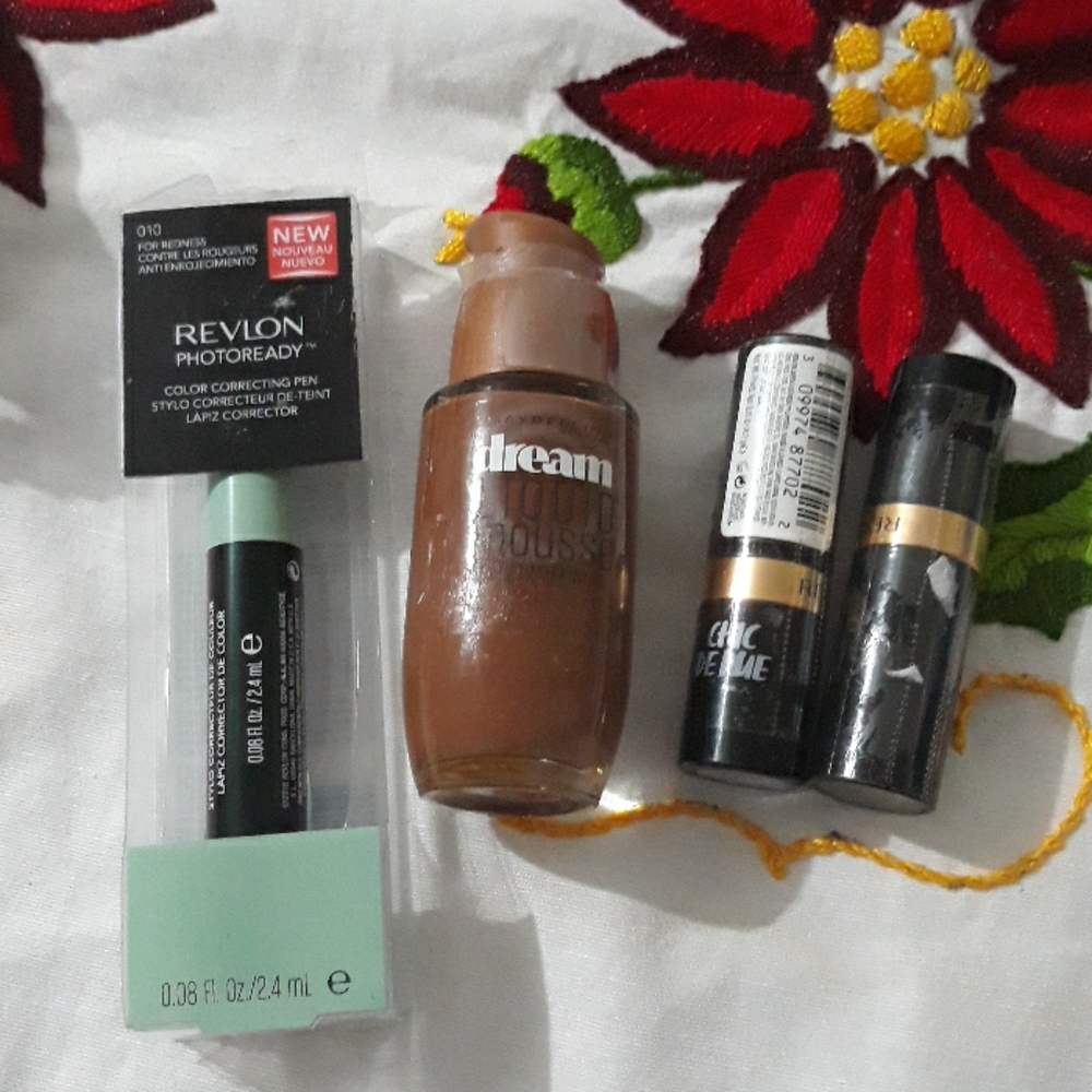 Maybelline foundation - Picture 1 of 3